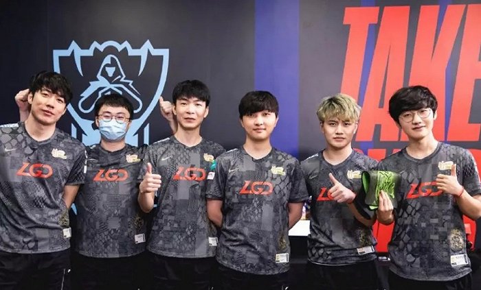 军奠定了基 军奠定了基