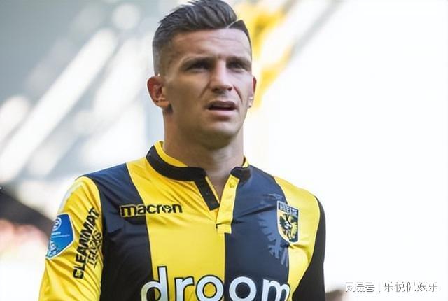 在球场上 在球场上