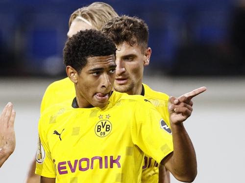 足球报：印尼6人身背黄牌，主场与巴林战平对国足是最理想结果.