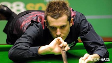 他在中场位 他在中场位