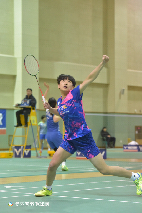 东还是王曼 东还是王曼