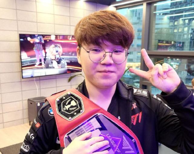 迪卡尼奥：丰塞卡把队长袖标给莱奥，但莱奥在国家队采访中攻击他